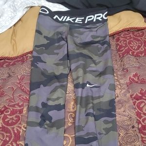 Nike Pro womens leggings